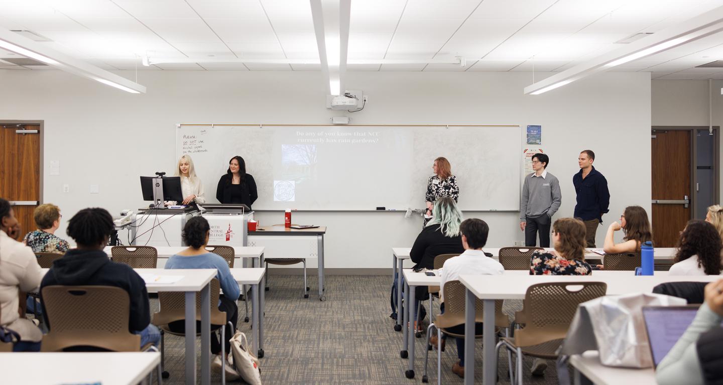 An anthropology class at North Central College.