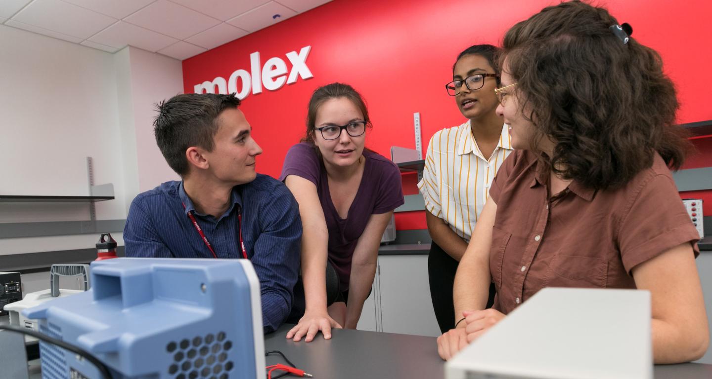 Molex scholars in lab